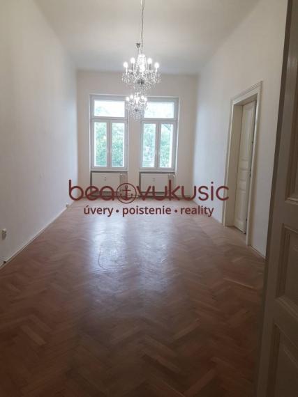 NA PRENÁJOM - podnikajte v Starom Meste - na HLAVNEJ ulici !