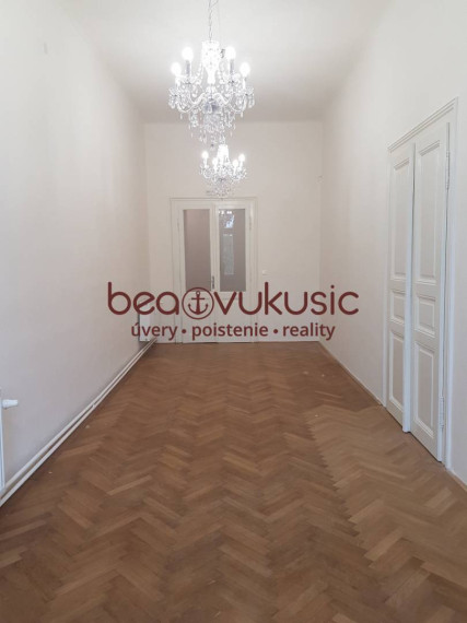 NA PRENÁJOM - podnikajte v Starom Meste - na HLAVNEJ ulici !