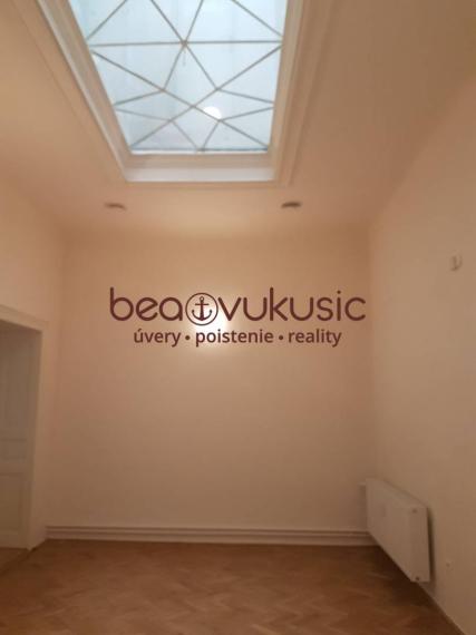 NA PRENÁJOM - podnikajte v Starom Meste - na HLAVNEJ ulici !