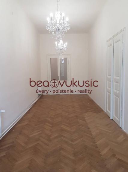 NA PRENÁJOM - podnikajte v Starom Meste - na HLAVNEJ ulici !