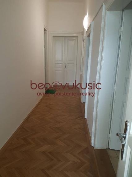 NA PRENÁJOM - podnikajte v Starom Meste - na HLAVNEJ ulici !