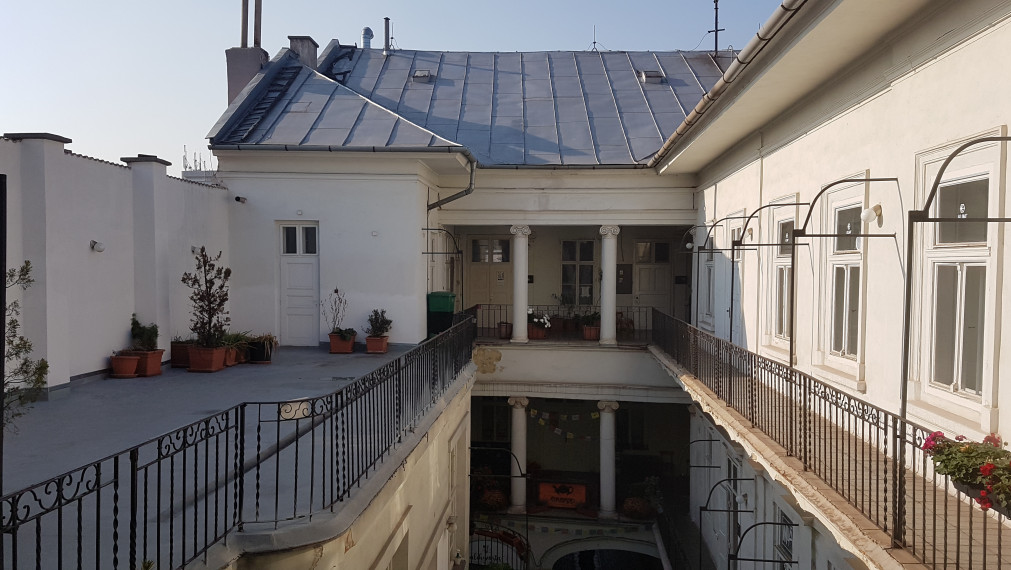 NA PRENÁJOM - podnikajte v Starom Meste - na HLAVNEJ ulici !