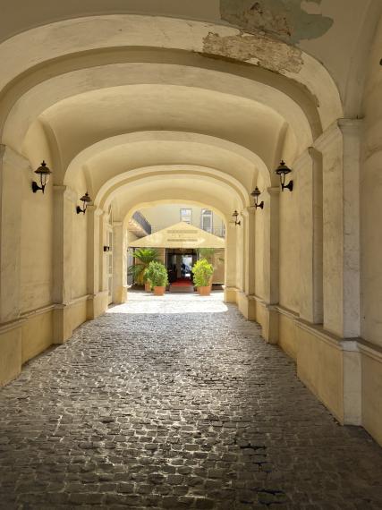 NA PRENÁJOM - obchodné priestory v centre Košic - Hlavná ulica