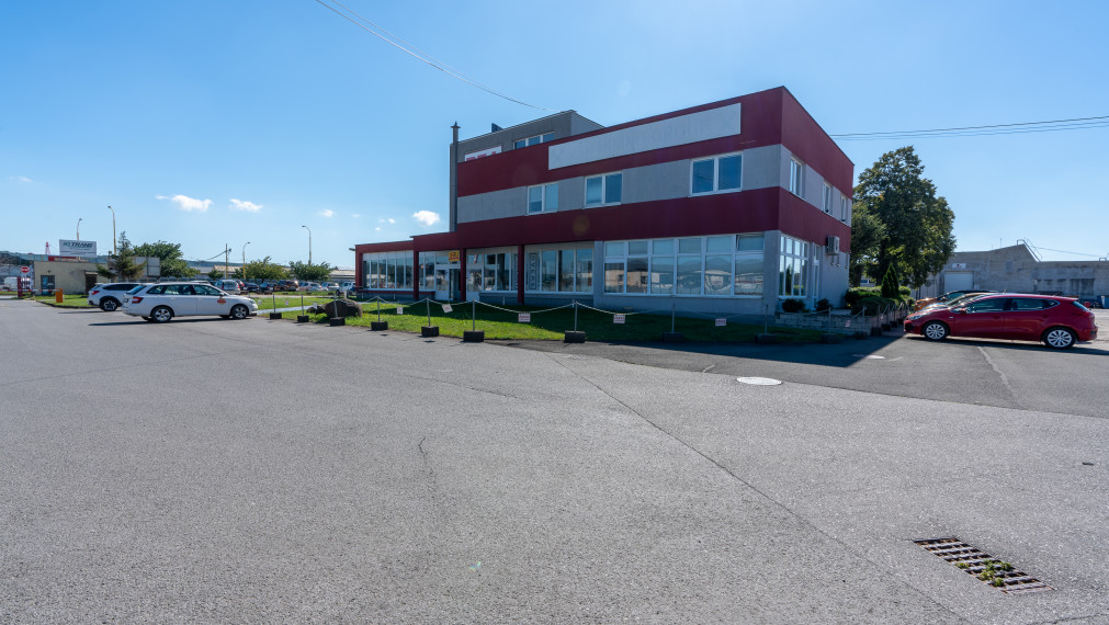 NA PRENÁJOM - obchodný priestor - Južná trieda Košice_41,88 m2