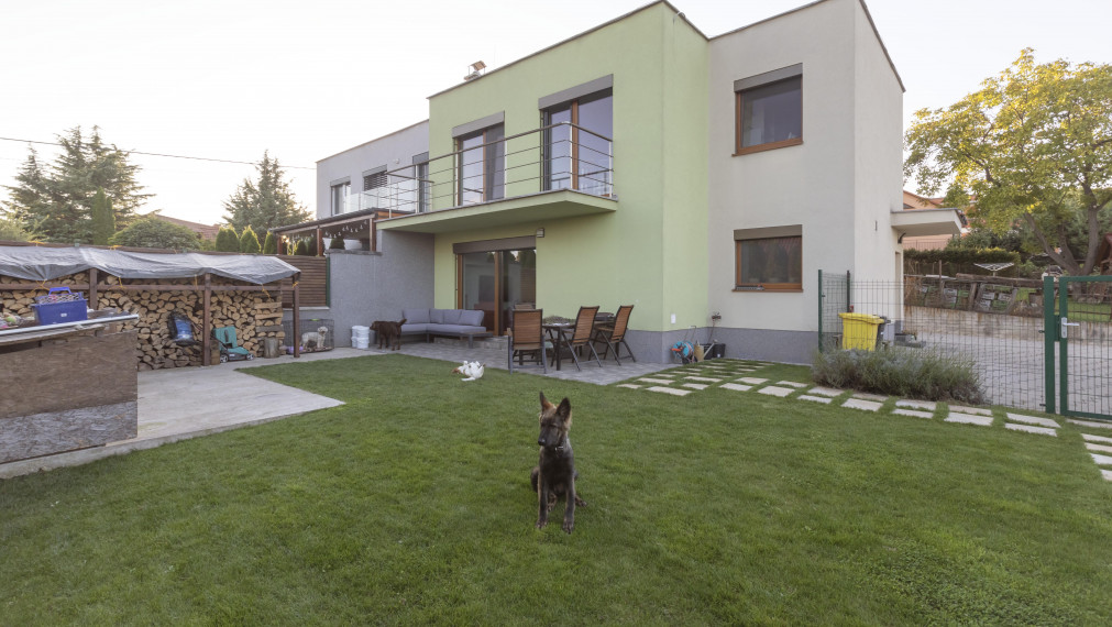 NA PREDAJ - na Bystrickej ulici na Pereši_novostavba