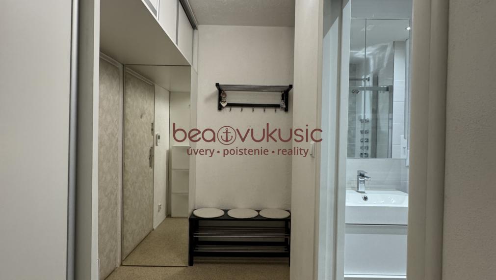 NA PRENÁJOM_1,5 IZBÁK_42 M2_JAZERO_STÁLICOVÁ UL._2 LOGGIE_VEŽIAK_10.posch.