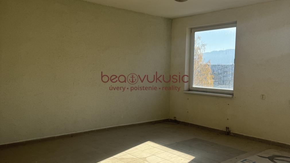 NA PREDAJ_Administratívna budova_Štítnická ulica_priemyselná časť na konci Rožňavy