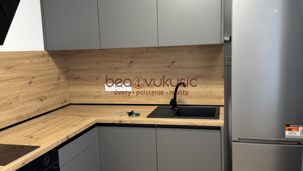 NA PRENÁJOM_1 izbový byt v obnovenom bytovom dome na 1. poschodí bez výťahu