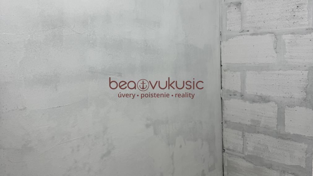 NA PRENÁJOM_1 izbový byt v obnovenom bytovom dome na 1. poschodí bez výťahu