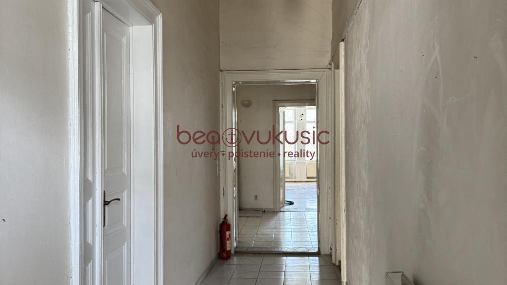 NA PRENÁJOM - podnikajte v Starom Meste - na HLAVNEJ ulici !