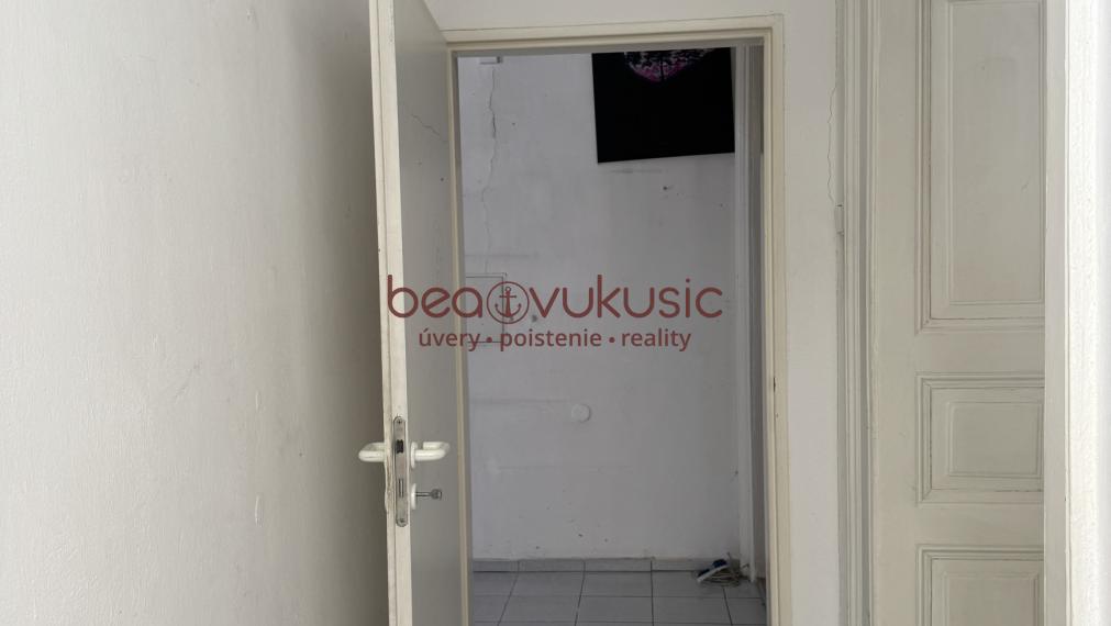 NA PRENÁJOM - podnikajte v Starom Meste - na HLAVNEJ ulici !