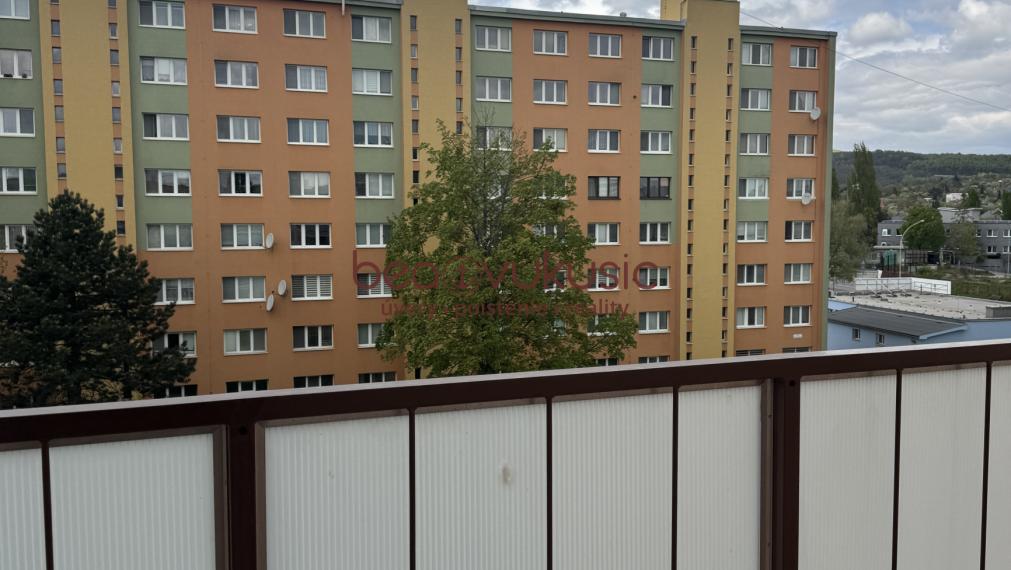 NA PRENÁJOM_2 izbový byt_4. poschodie bez výťahu_Terasa_Čapajevova_tiché prostredie