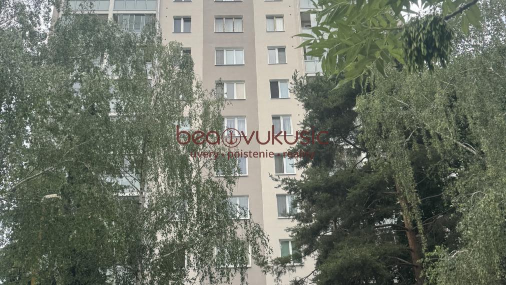 NA PRENÁJOM_1 izbový byt_Watsonova Košice - skvelá lokalita_35 m2_bez balkóna