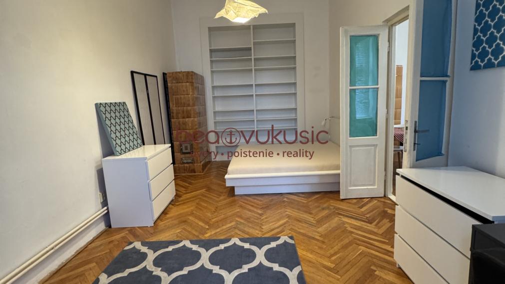 NA PREDAJ_výhľad z balkóna na Urbanovu vežu_Košice_115 m2_3,5 izby