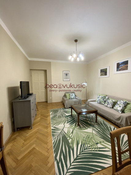 NA PRENÁJOM - od 1. júla - 3,5 izbový byt v Starom meste - centrum - Štefánikova
