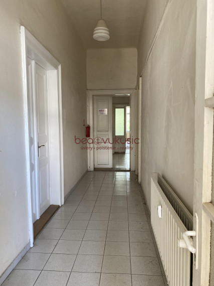 NA PRENÁJOM - podnikajte v Starom Meste - na HLAVNEJ ulici !