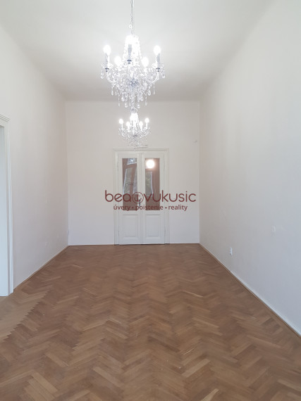 NA PRENÁJOM - podnikajte v Starom Meste - na HLAVNEJ ulici !