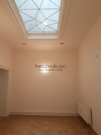 NA PRENÁJOM - podnikajte v Starom Meste - na HLAVNEJ ulici !