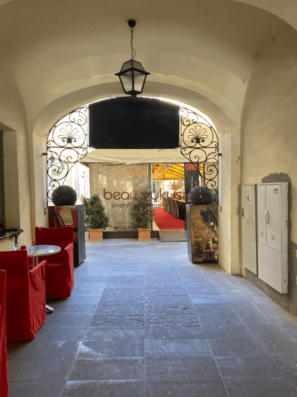 NA PRENÁJOM - obchodné priestory v centre Košíc - Hlavná ulica