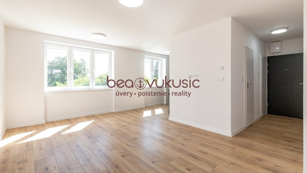 NA PREDAJ_"TURŇA LIVING"_obnovený bytový dom_16 bytov_2 izbák_prízemie_53m2_87.900€