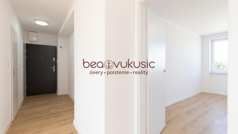 NA PREDAJ_"TURŇA LIVING"_obnovený bytový dom_16 bytov_2 izbák_prízemie_55m2_87.900€