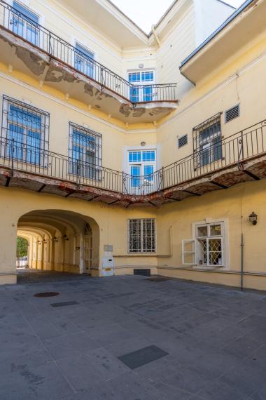 NA PRENÁJOM - obchodné priestory v centre Košic - Hlavná ulica