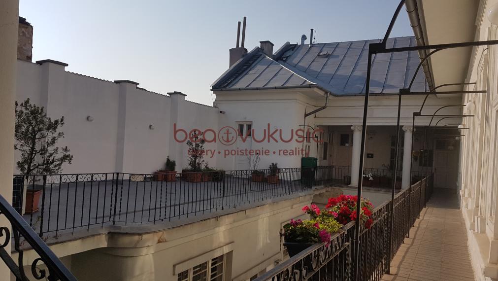 NA PRENÁJOM - podnikajte v Starom Meste - na HLAVNEJ ulici !