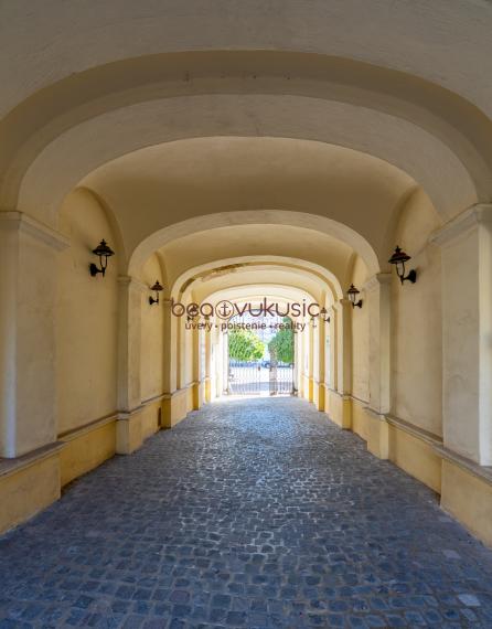 NA PRENÁJOM - obchodné priestory v centre Košic - Hlavná ulica