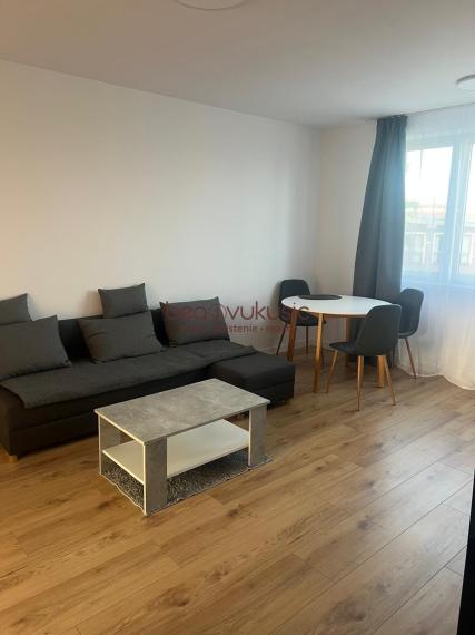 NA PRENÁJOM_"TURŇA LIVING"_novostavba_2 izbák_2. posch. bez výťahu_55m2_ZARIADENÝ