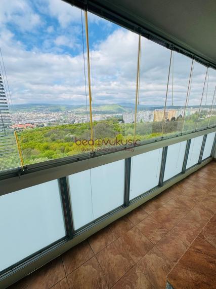 NA PREDAJ_1 izbový byt_kompletná rekonštrukcia_Furča_43 m2_veľká zasklená loggia_špajza_pivnica
