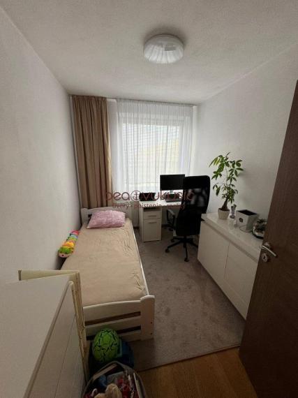 NA PRENÁJOM_3 izbový byt_neprechodné izby_Fibichova_oproti Auparku