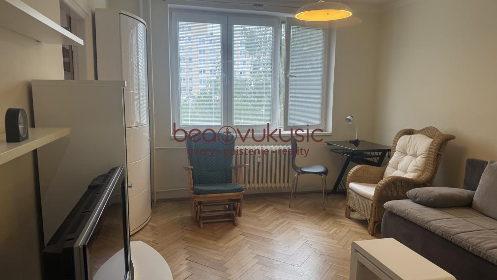 NA PRENÁJOM_1 izbový byt_Watsonova Košice - skvelá lokalita_35 m2_bez balkóna