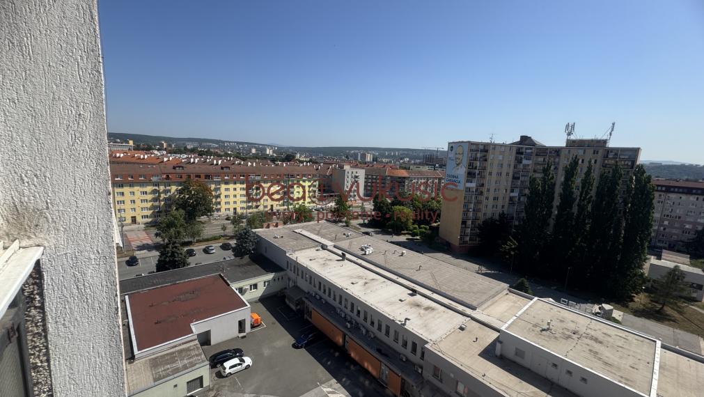 NA PREDAJ_1 izbák_37 m2_Braniskova ul._"KUZMÁNKA"_KOŠICE