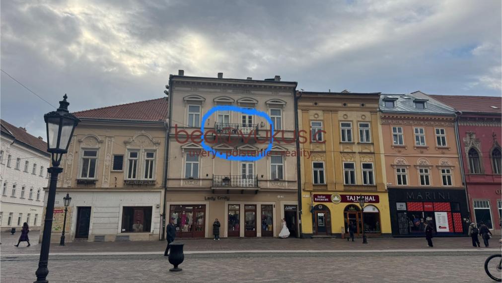 NA PREDAJ_výhľad z balkóna na Urbanovu vežu_Košice_115 m2_3,5 izby