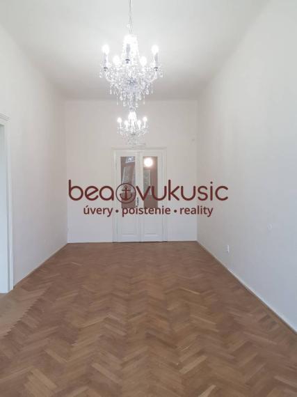 NA PRENÁJOM - podnikajte v Starom Meste - na HLAVNEJ ulici !