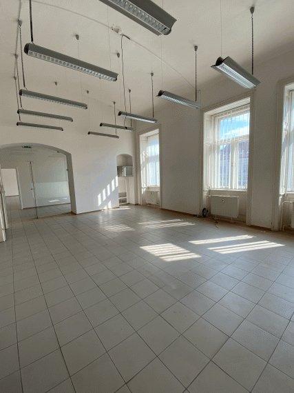 NA PRENÁJOM - obchodné priestory v centre Košic - Hlavná ulica