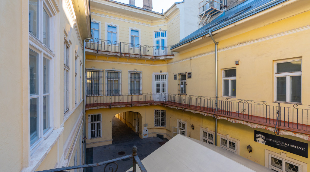 NA PRENÁJOM - obchodné priestory v centre Košic - Hlavná ulica