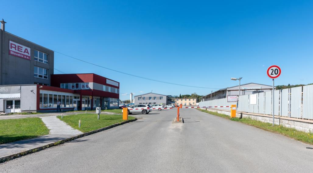 NA PRENÁJOM voľná spevnená plocha + pozemok o výmere 2.000 m2