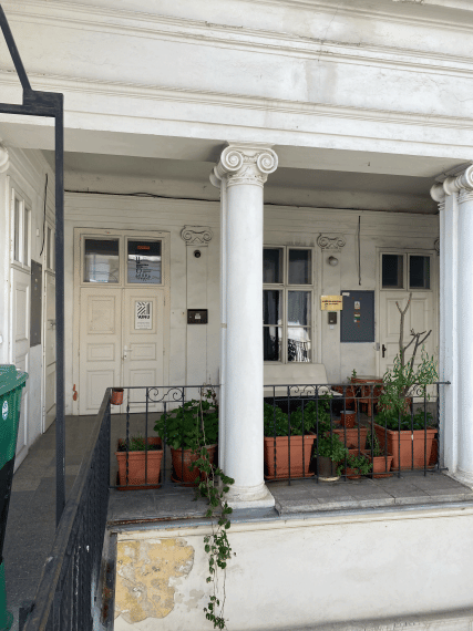 NA PRENÁJOM - podnikajte v Starom Meste - na HLAVNEJ ulici !