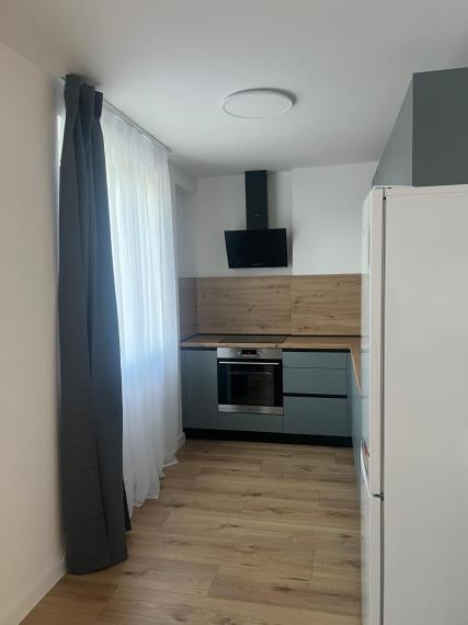 NA PRENÁJOM_"TURŇA LIVING"_novostavba_2 izbák_2. posch. bez výťahu_55m2_ZARIADENÝ