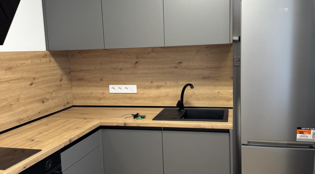 NA PRENÁJOM_1 izbový byt v obnovenom bytovom dome na 1. poschodí bez výťahu