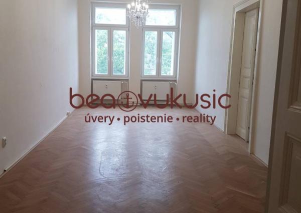 NA PRENÁJOM - obchodné priestory na Hlavnej ulici - Košice-Staré mesto