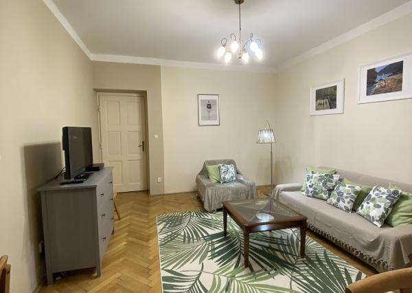 NA PRENÁJOM 3,5 izbový byt v Starom meste - centrum - Štefánikova