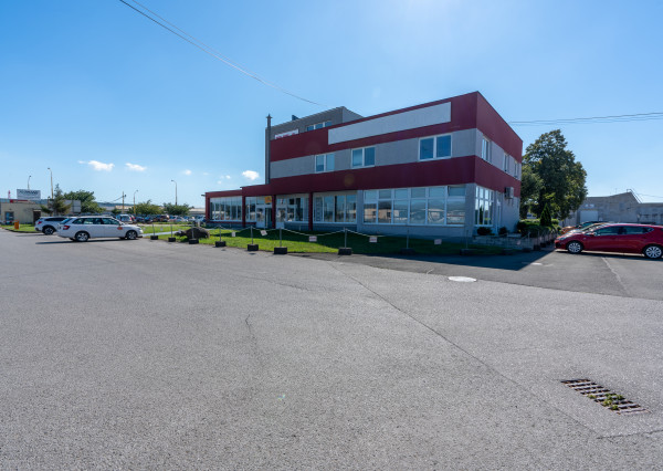 NA PRENÁJOM - obchodný priestor - Južná trieda Košice_57,44 m2