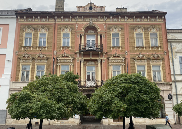 NA PRENÁJOM - obchodné priestory v centre Košíc - Hlavná ulica