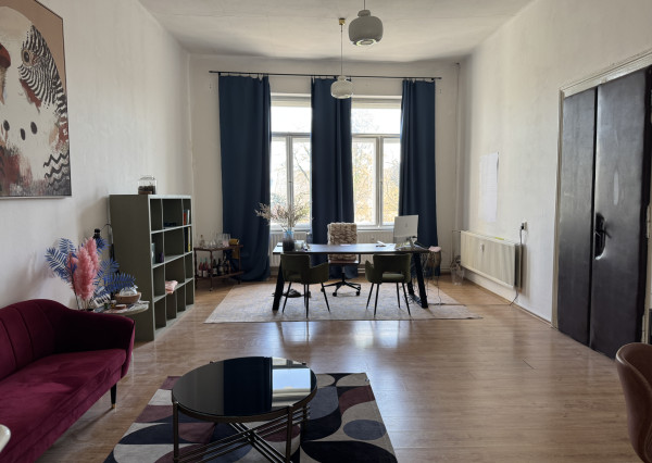 NA PRENÁJOM - podnikajte v Starom Meste - na HLAVNEJ ulici !