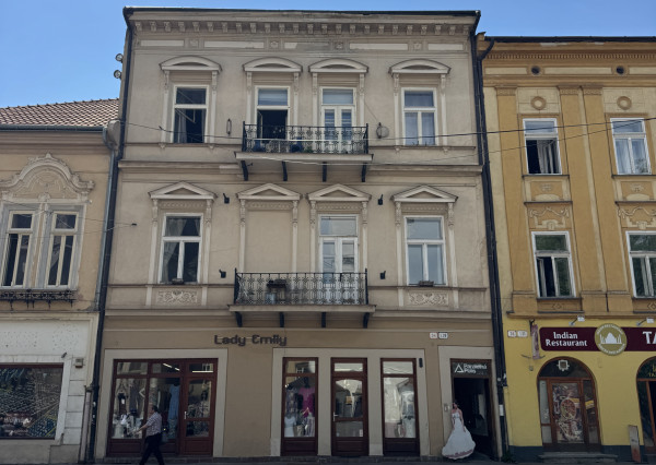 NA PREDAJ MEŠTIANSKY DOM na HLAVNEJ ulici_oproti Urbanovej veži