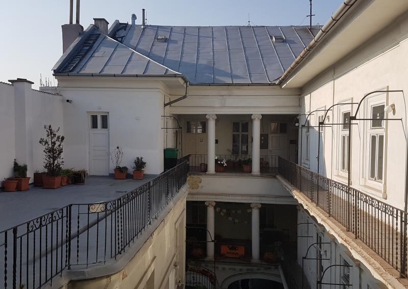 NA PRENÁJOM - podnikajte v Starom Meste - na HLAVNEJ ulici !