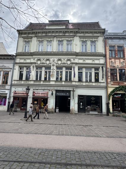 NA PREDAJ_MEŠTIANSKY DOM na HLAVNEJ ULICI V KOŠICIACH_historické centrum_NKP